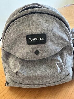TushBaby Gray ergonomic hip seat carrier  - Lightweight Everyday Bag